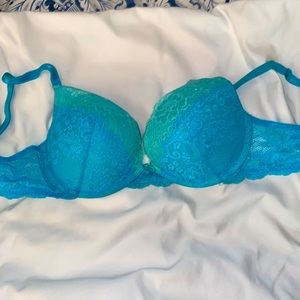 Victorias Secret bra. 36C.